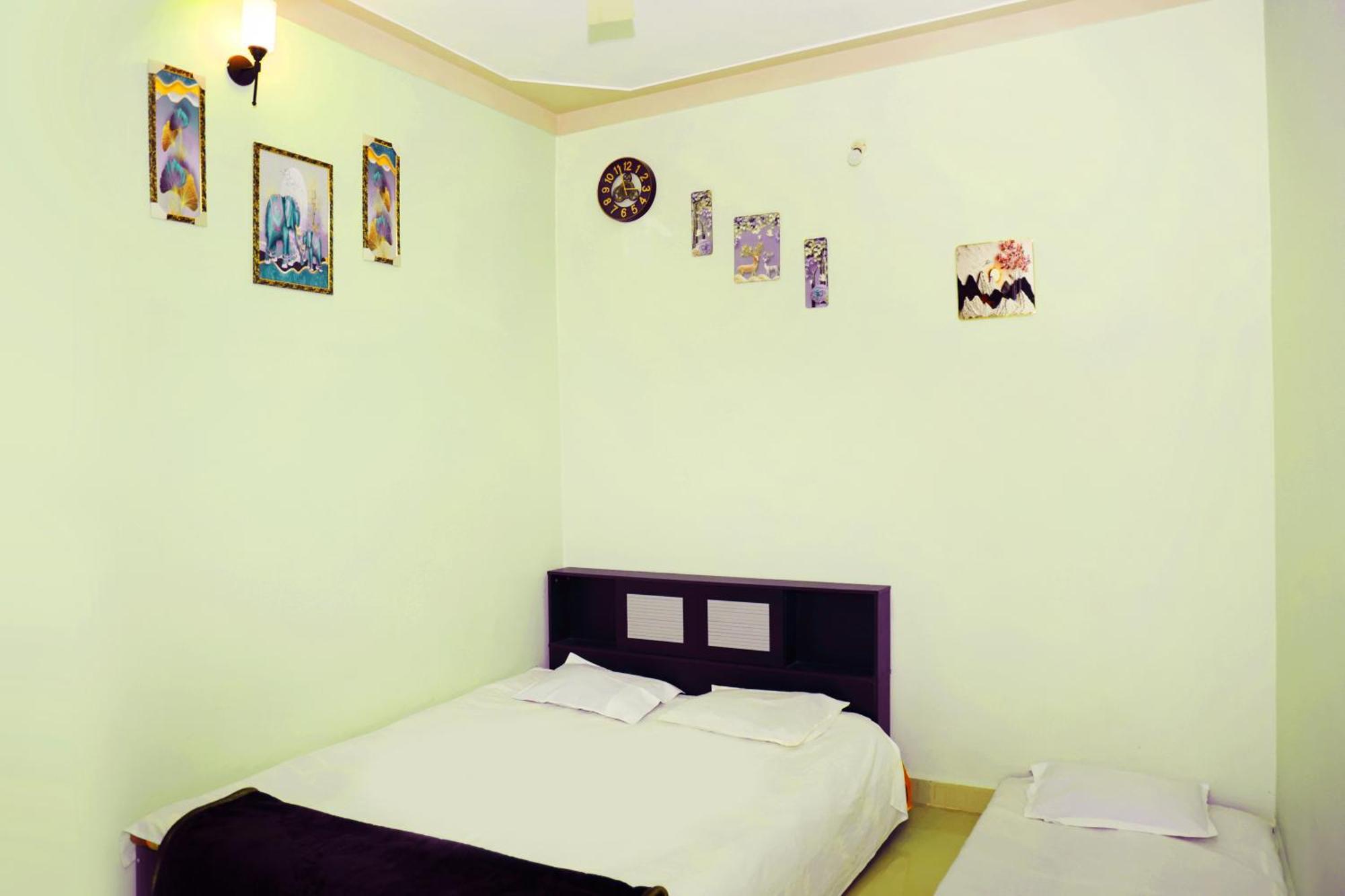 Shree Vinayak Guest House 우자인 외부 사진