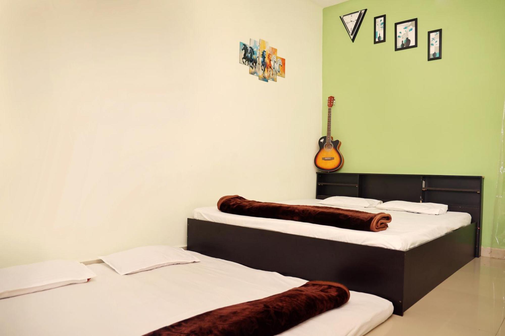 Shree Vinayak Guest House 우자인 외부 사진